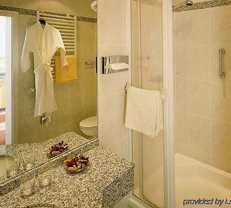 Koenigshof (adults Only) فندق جارمش بارتنكيرشن